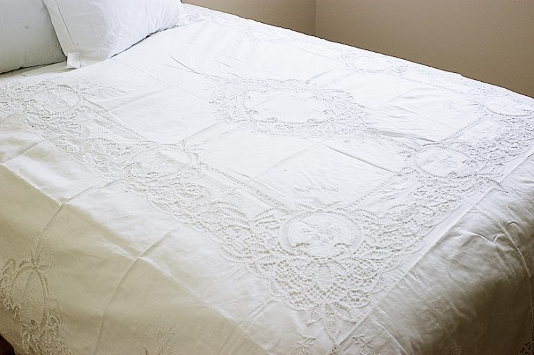 Battenburg Lace Bed Coverlet & Bed Dust Ruffle duvet.us