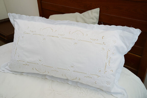 King Size Embroidered Pillow Sham, Scalloped Border Shams